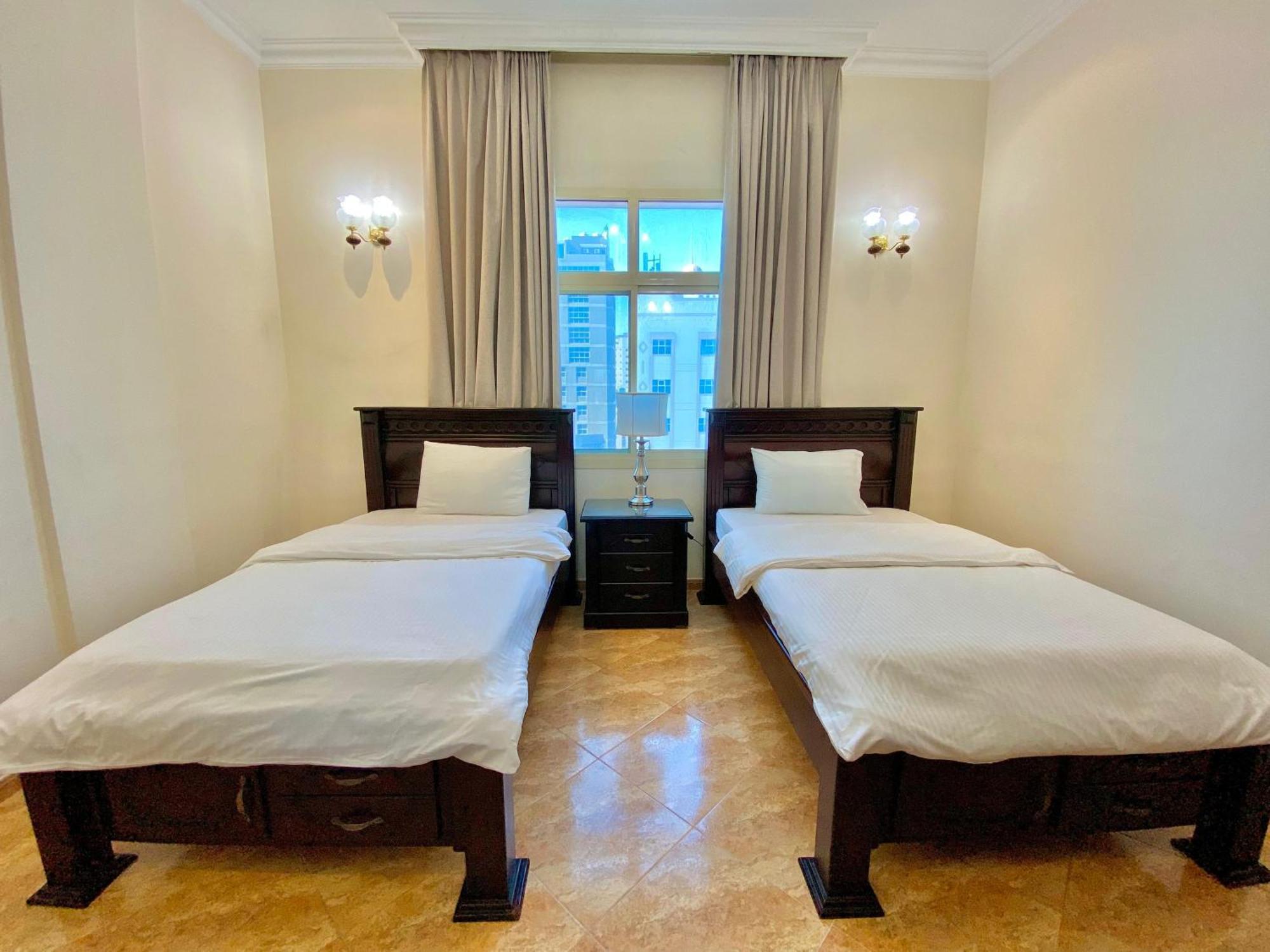 Al Misrea Tower Apartman Manáma Kültér fotó